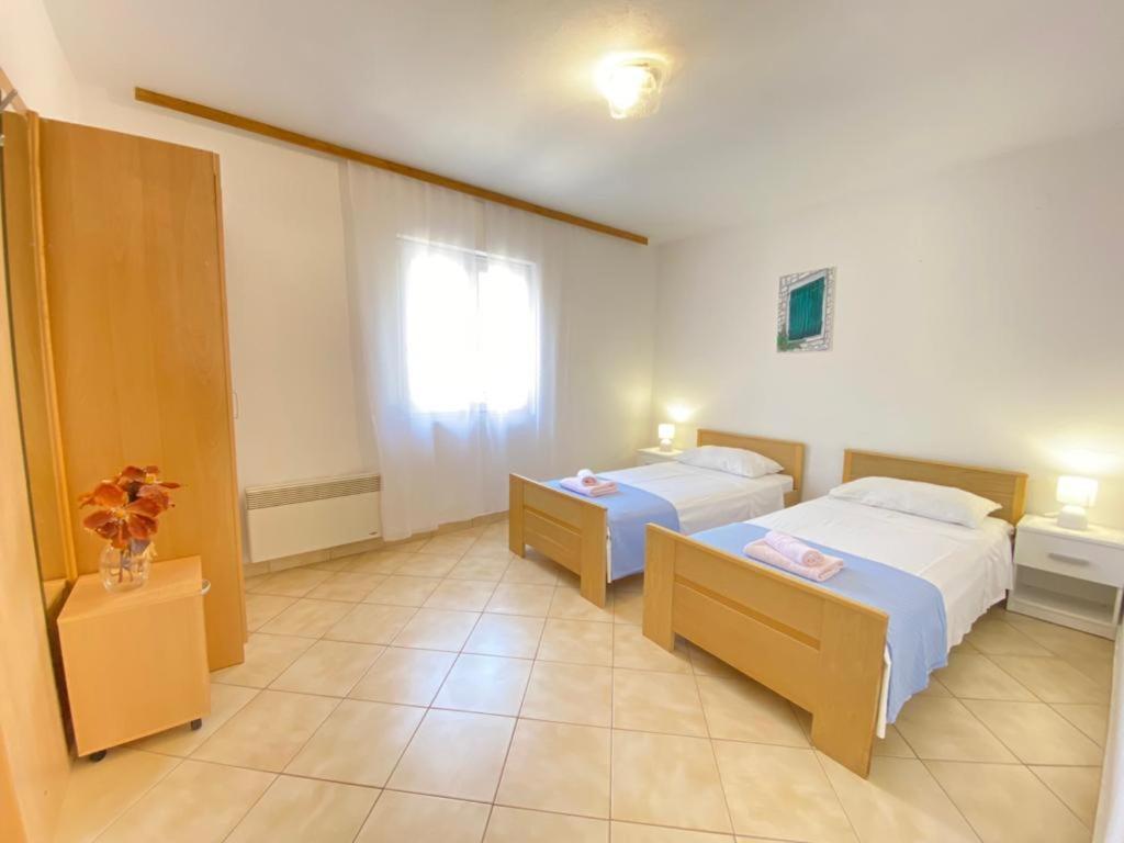 Porat Apartment Стариград-Пакленица Екстериор снимка